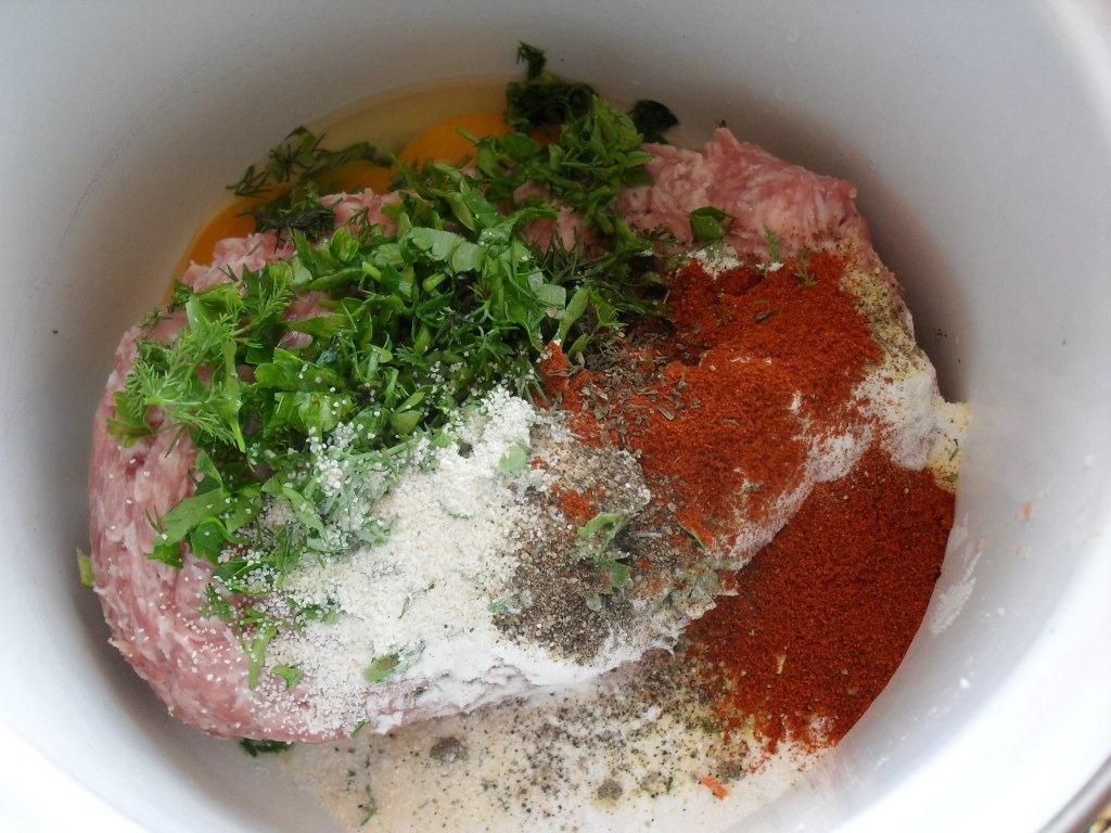 Sos de perisoare cu taitei scurti