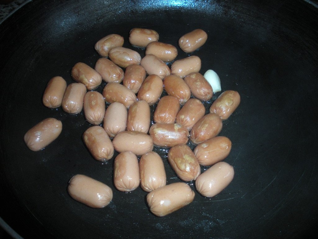 Craticioara cu cartofi si crenvusti