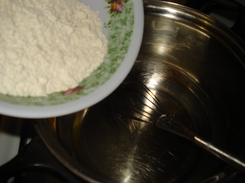 Cartofi prajiti cu sos de rosii