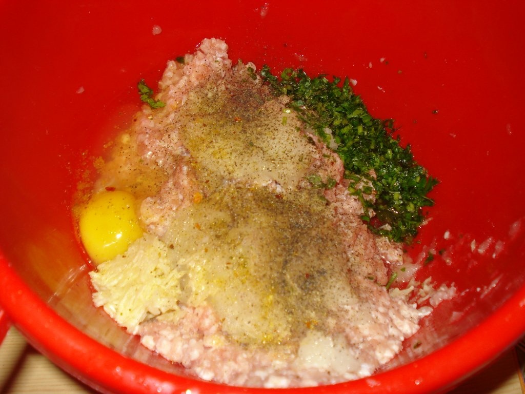 Chiftelute cu lamaie la gratar