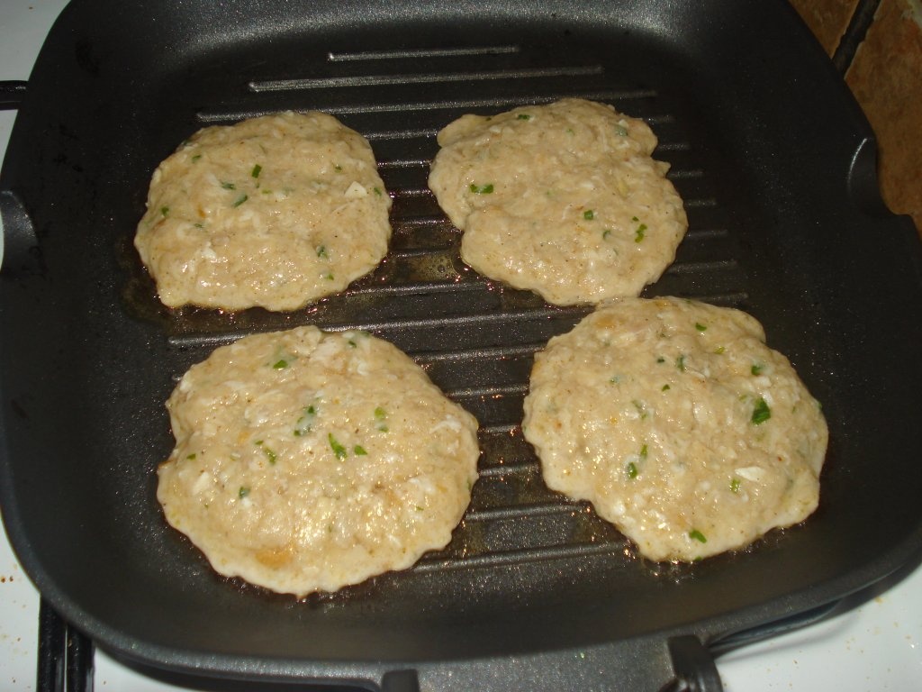 Chiftelute cu lamaie la gratar