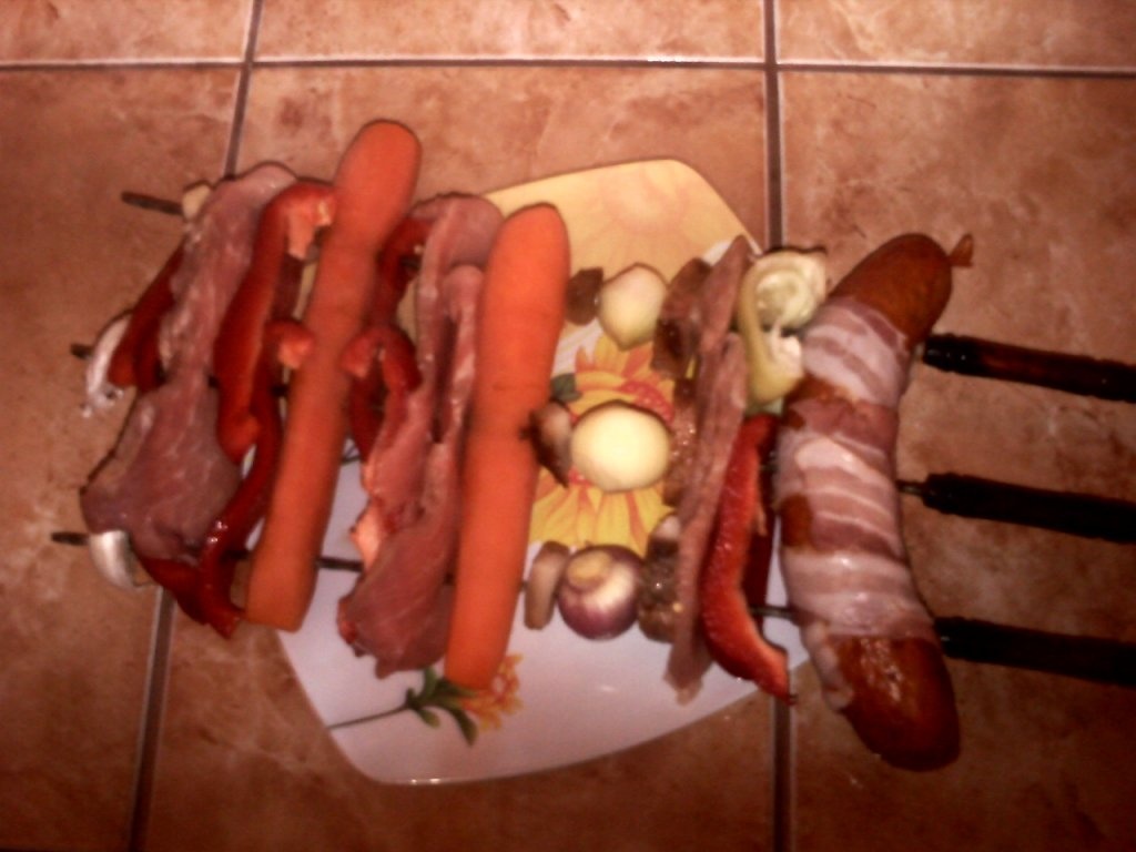 Frigrarui de carnat cu legume