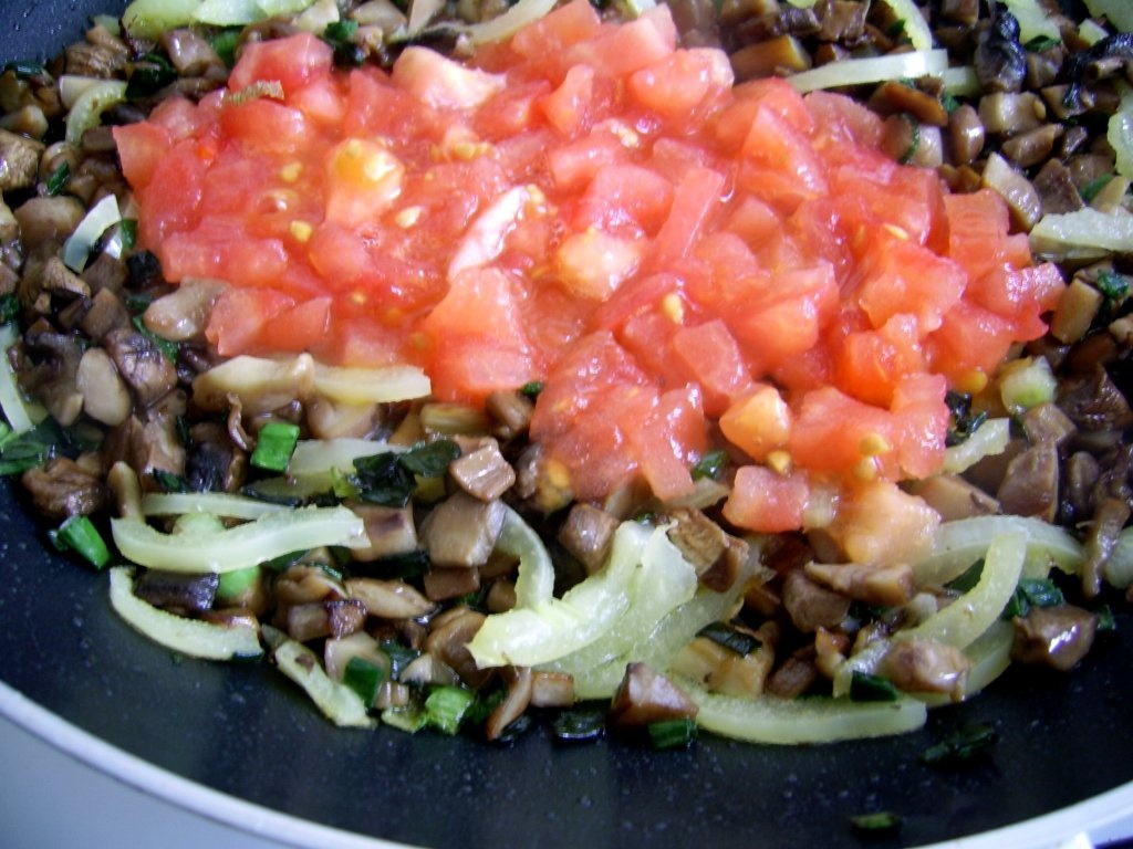 Cartofi cu ciuperci la cuptor