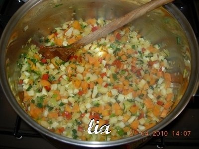 Ciorbita bogata, pe aripi de curcan