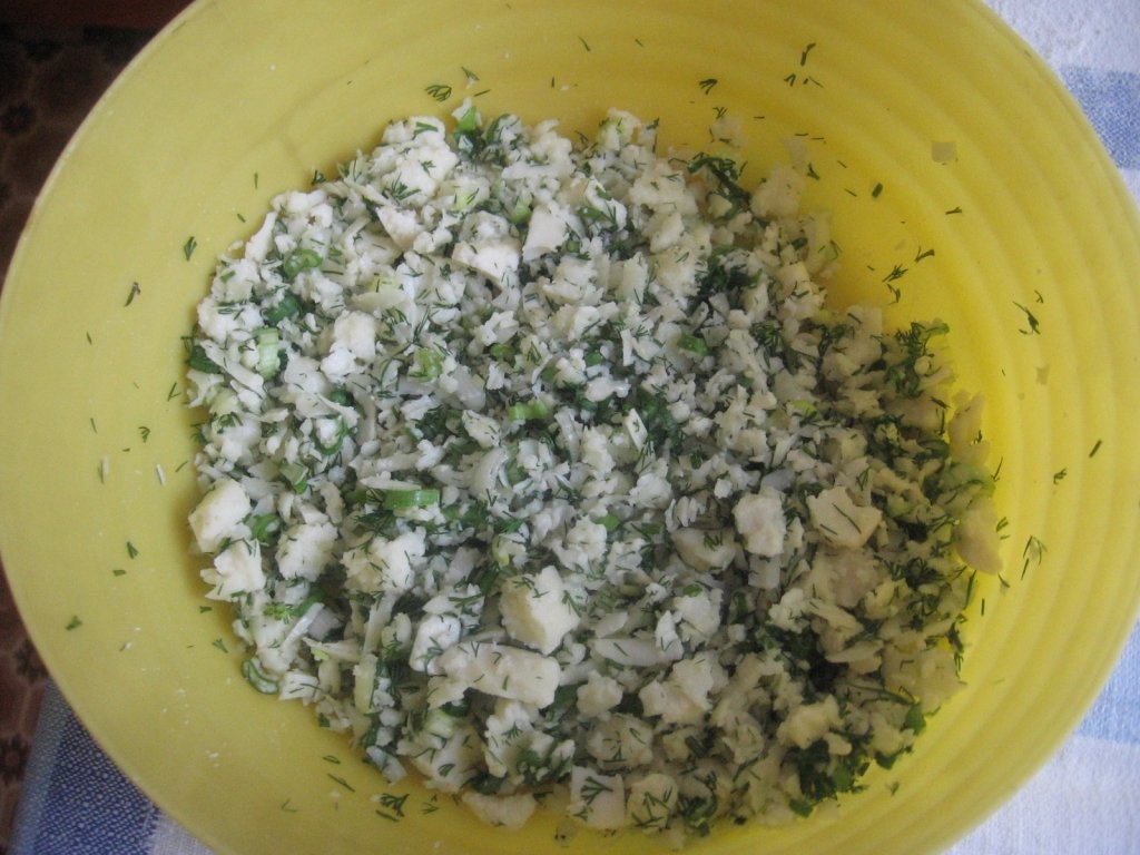 Placinta cu cartofi sau branza ,de la mama