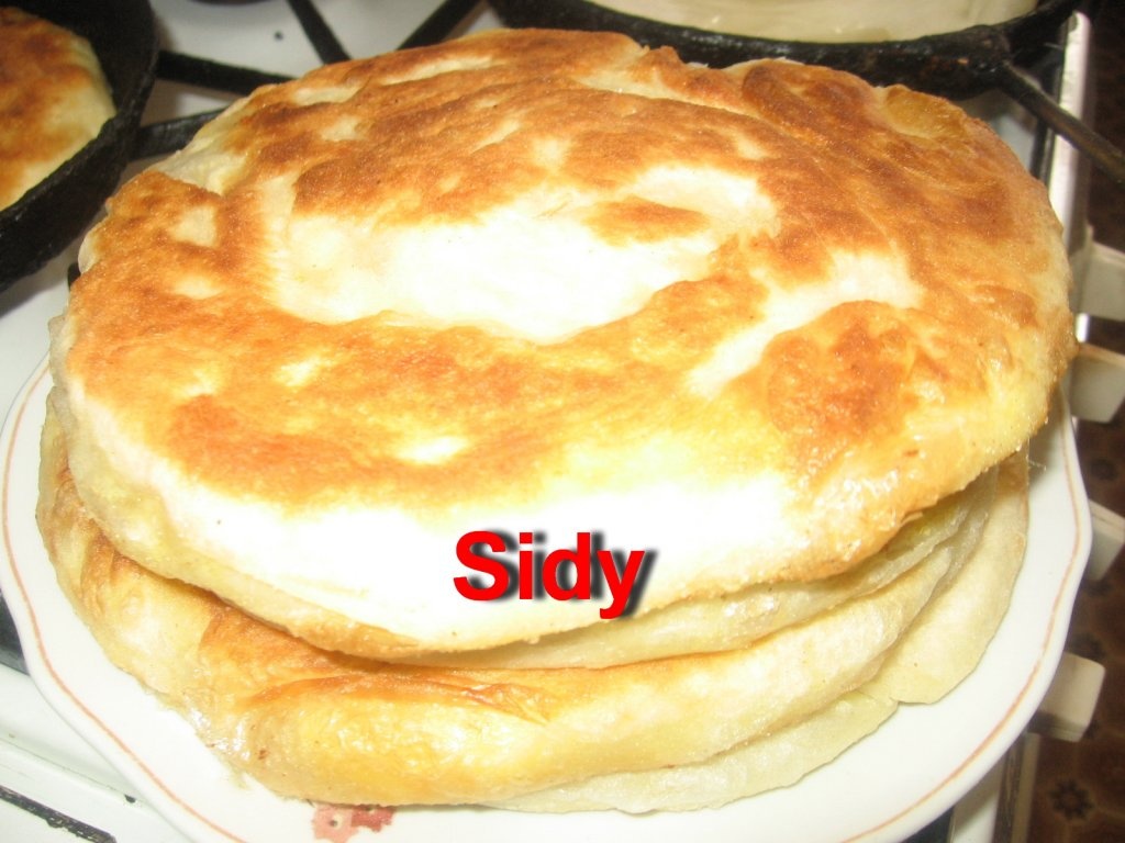 Placinta cu cartofi sau branza ,de la mama