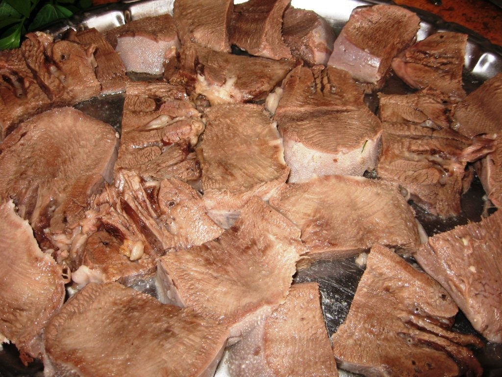 Mancare de limba cu  masline
