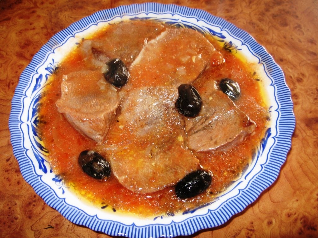 Mancare de limba cu  masline