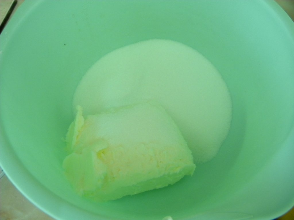 Chec cu mac si visine