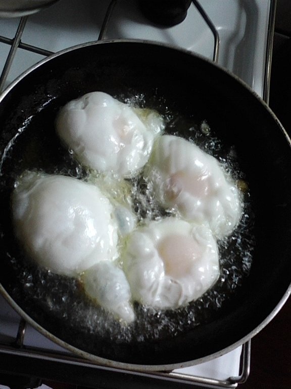 Piure de spanac cu ochiuri