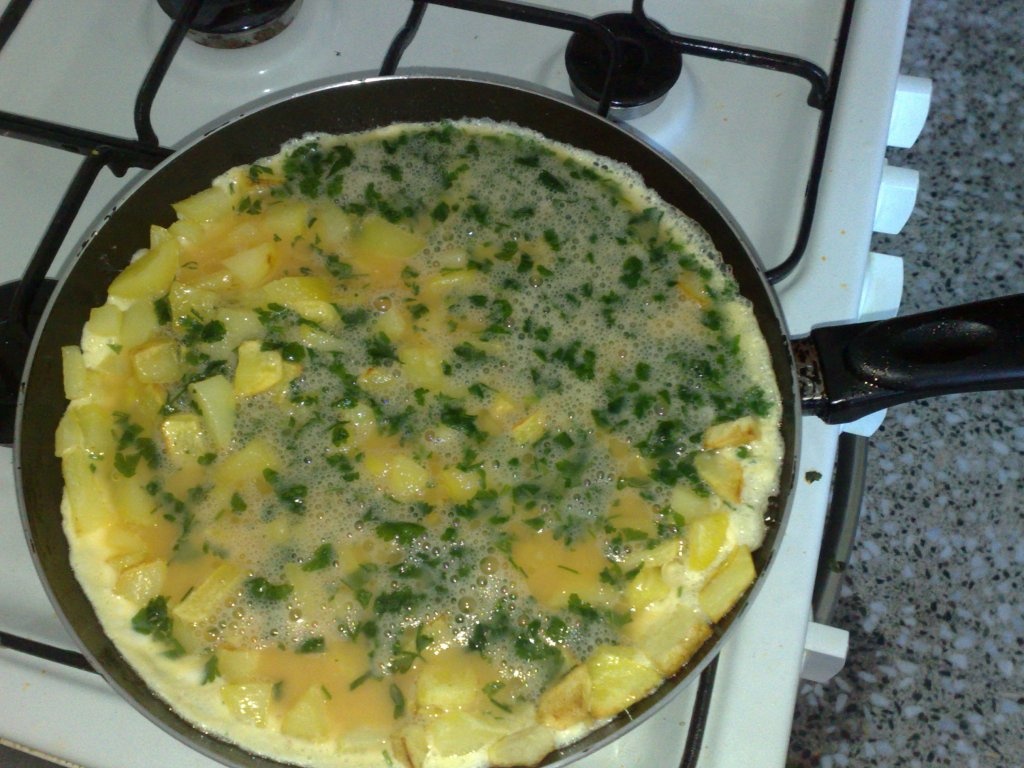 Tortilla de patatas (omleta cu cartofi)