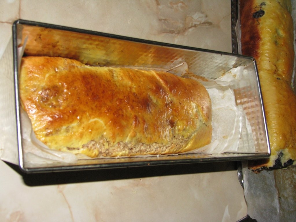 Cozonac cu nuca si rahat