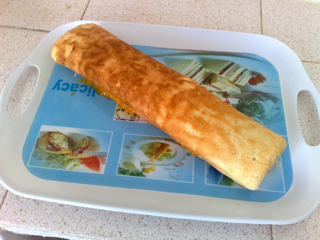 Rulada cu dulceata de piersici