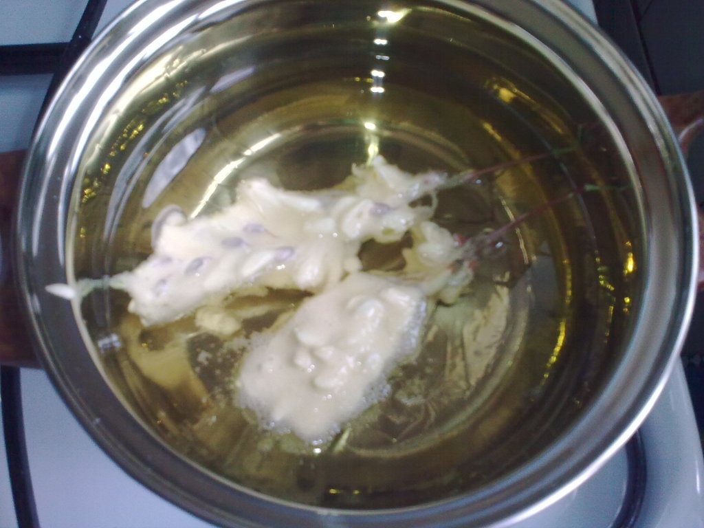 Flori de salcam pane