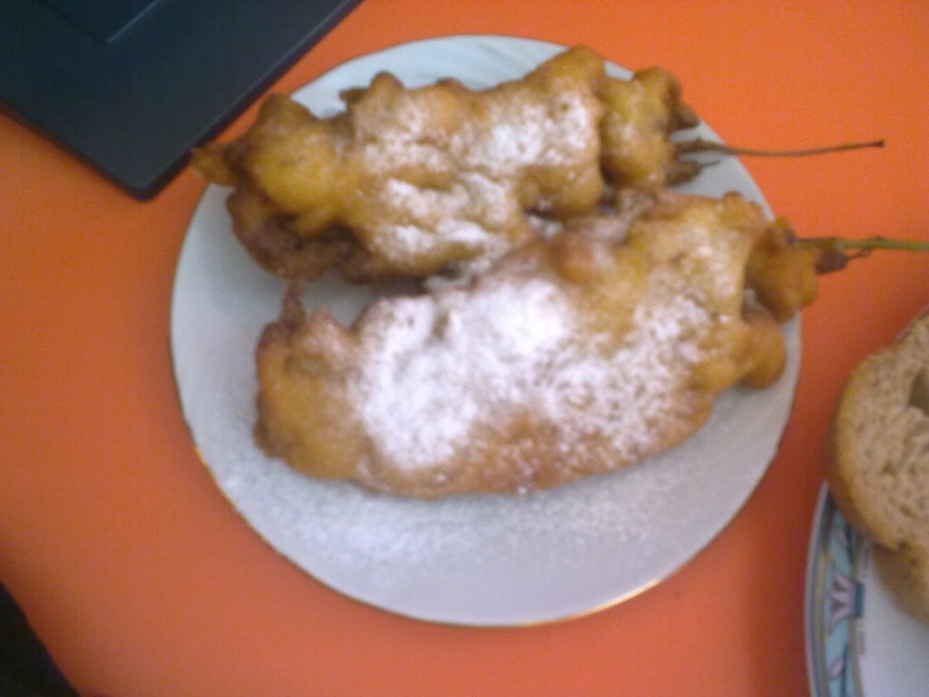 Flori de salcam pane