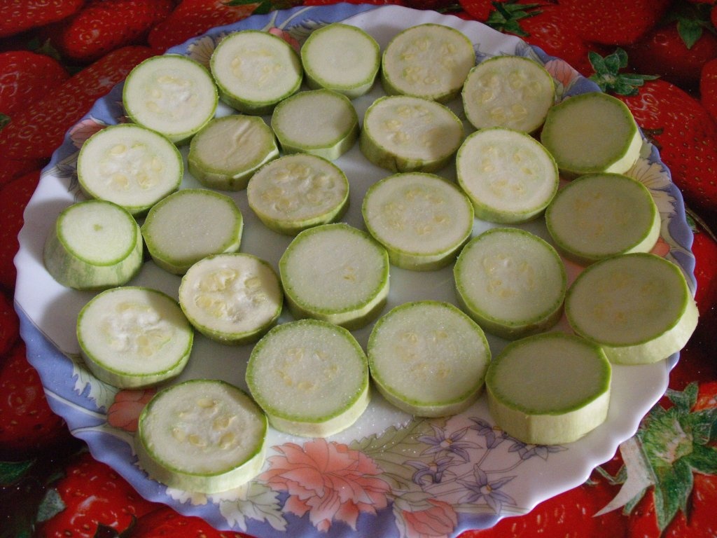 Dovlecei prajiti cu branza