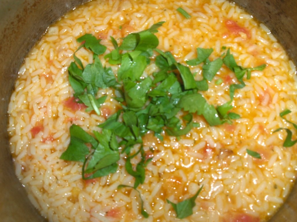 Filete de Merluccius cu orez de rosii (Filetes de Pescada c/ arroz de tomate)