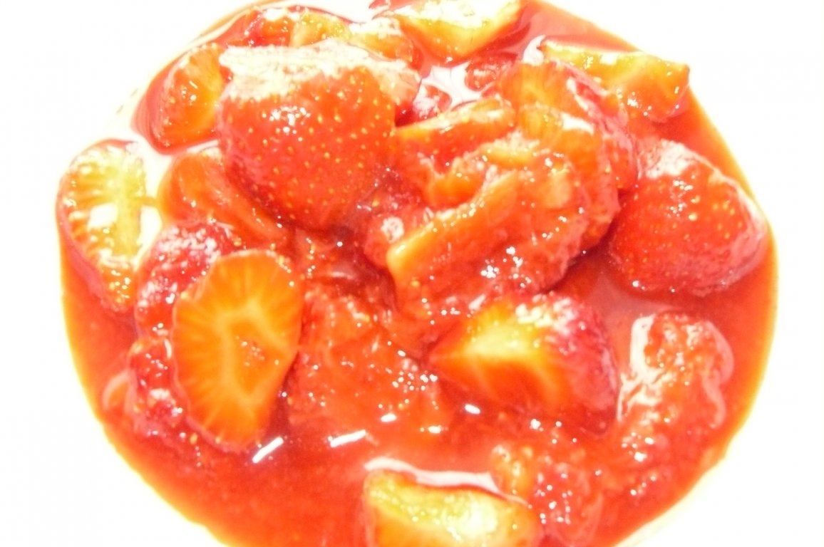 Salată de căpşuni