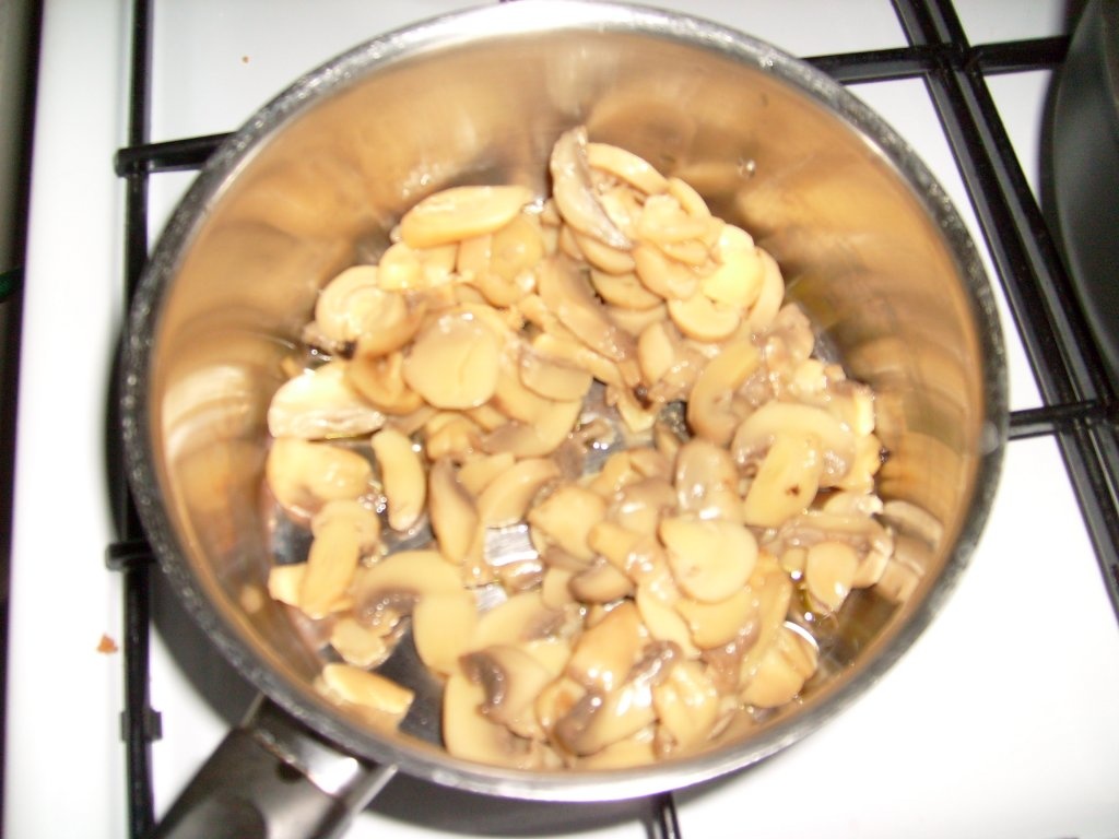 Sos de smantana cu ciuperci