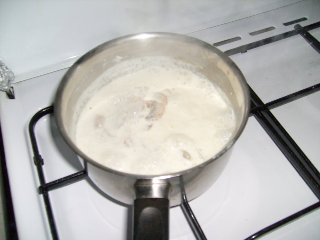 Sos de smantana cu ciuperci