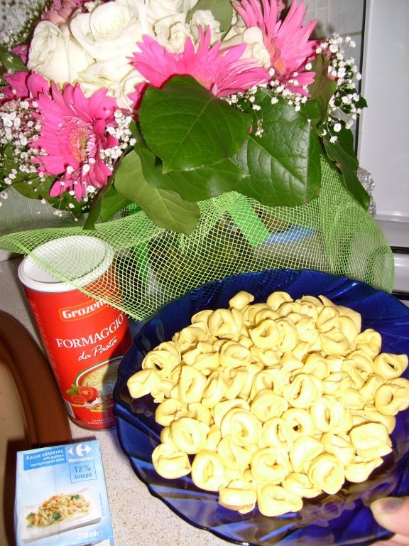 Tortellini cu sos alb