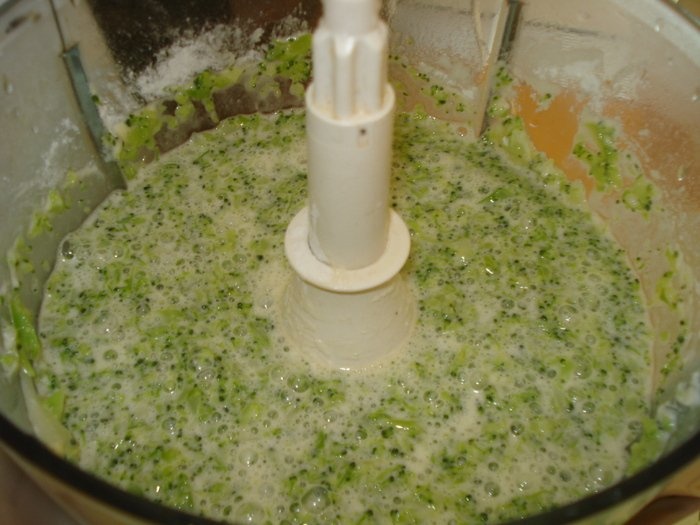 Rulada cu broccoli si piept de pui