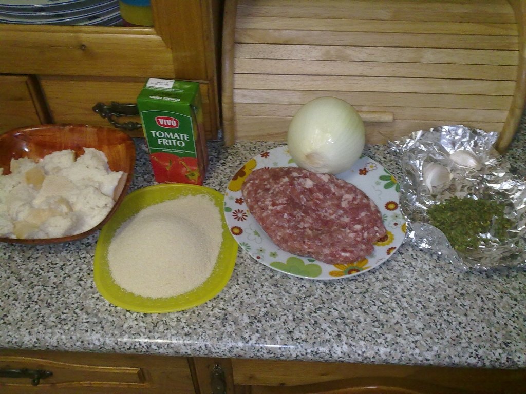 Perisoare in sos de ceapa si bulion