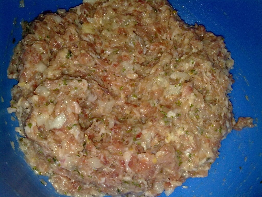 Perisoare in sos de ceapa si bulion