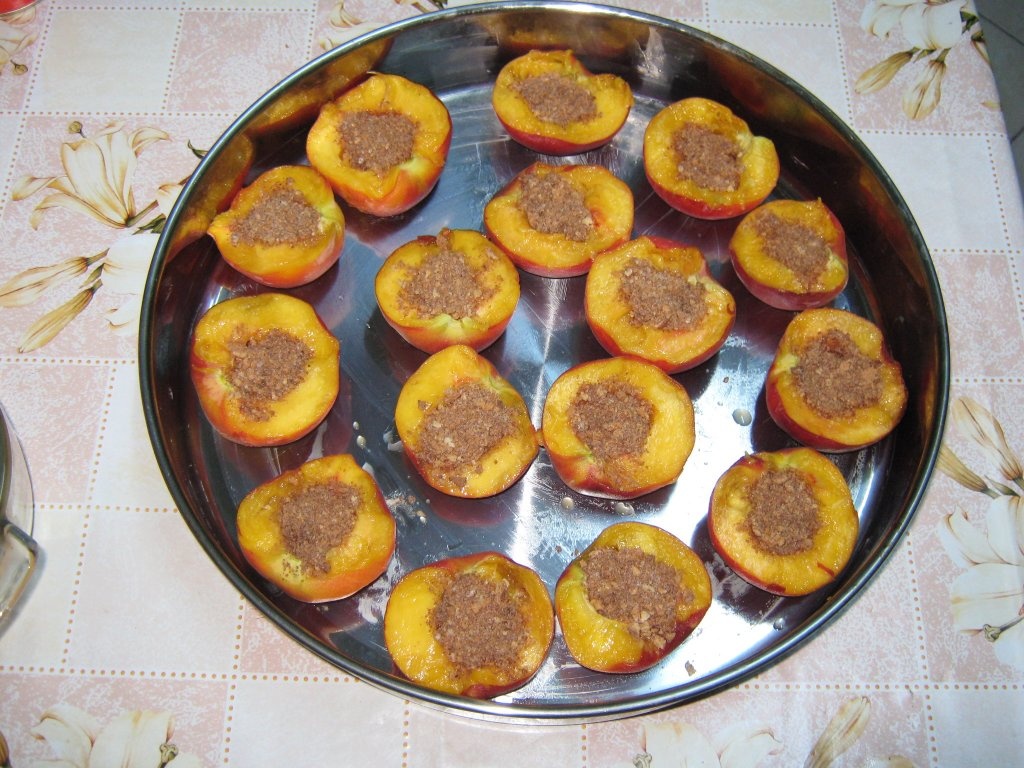 Piersici umplute la cuptor