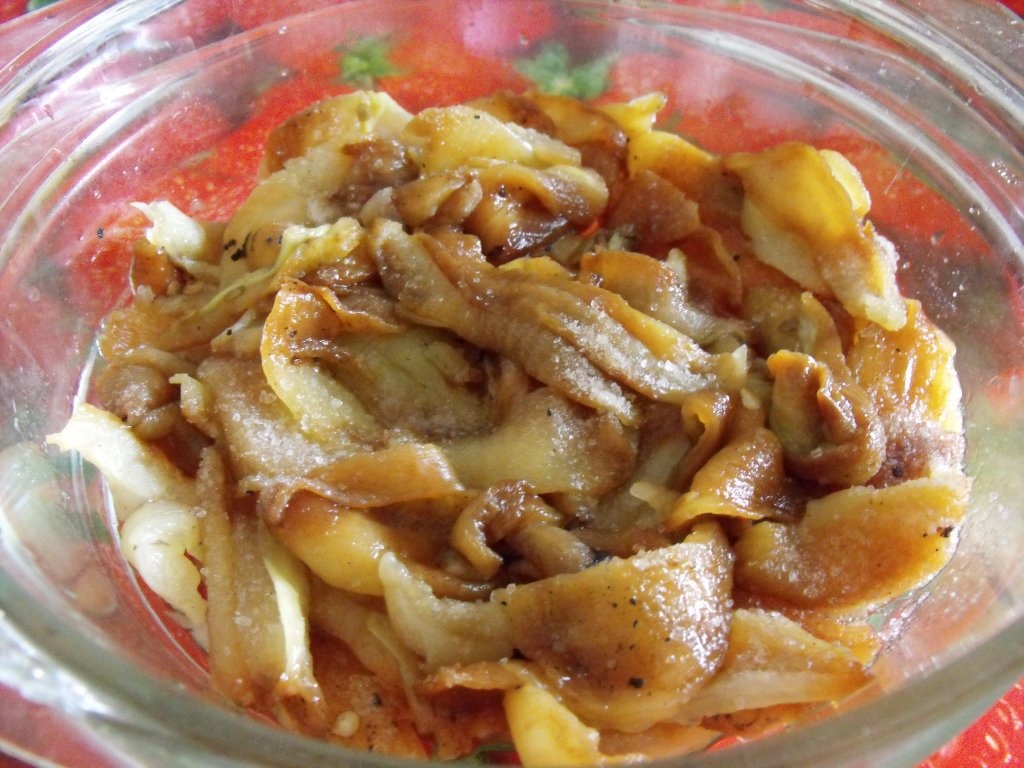 Salata de ardei copti cu rosii si usturoi