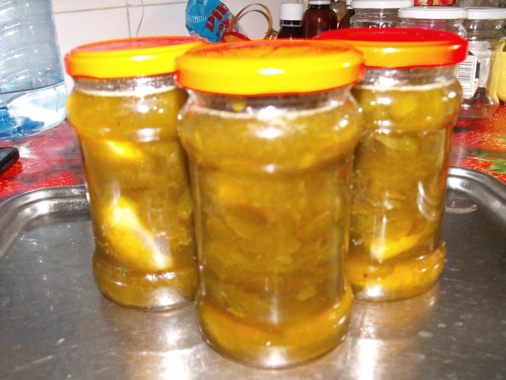 Dulceata de caise verzi