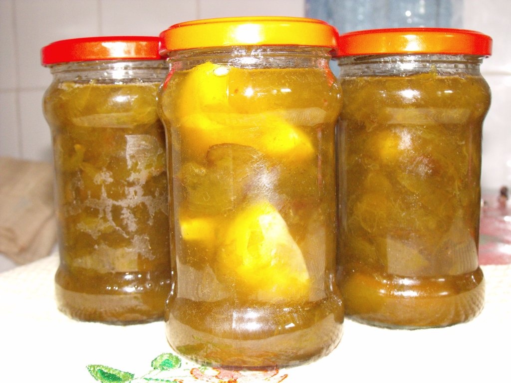Dulceata de caise verzi