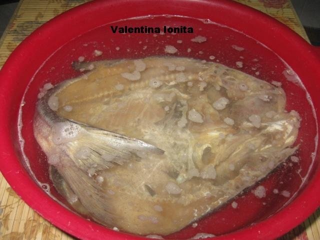 Rasol de peste uscat(sarat) cu legume si mujdei de usturoi