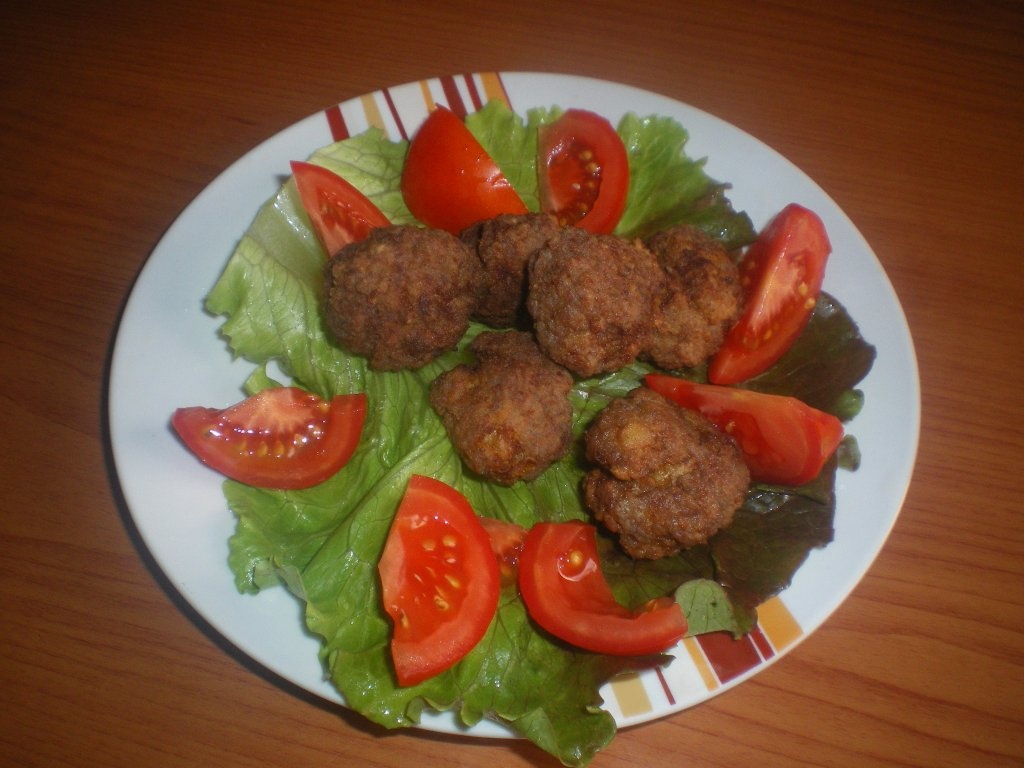 Chiftelute cu morcov ras