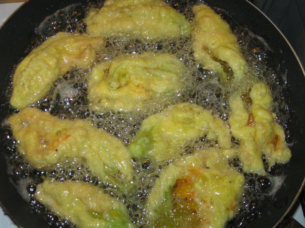 Flori de dovlecei pane