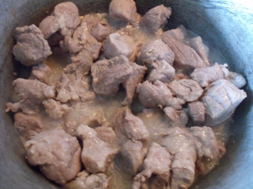 Varza proaspata cu carne de porc