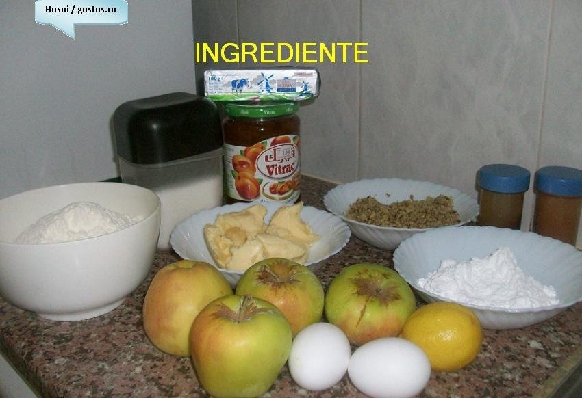 Prajitura cu mere(un fel de apple pie,arab)