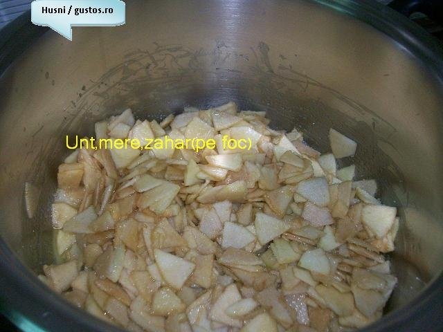 Prajitura cu mere(un fel de apple pie,arab)