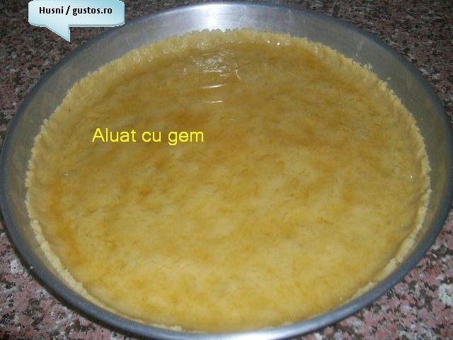 Prajitura cu mere(un fel de apple pie,arab)