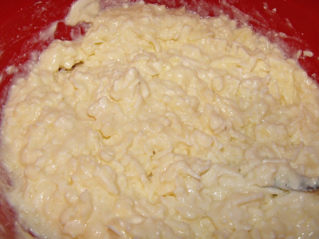 Clatite cu branza la cuptor