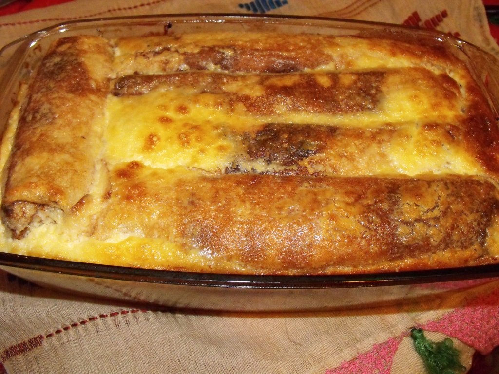 Clatite cu branza la cuptor