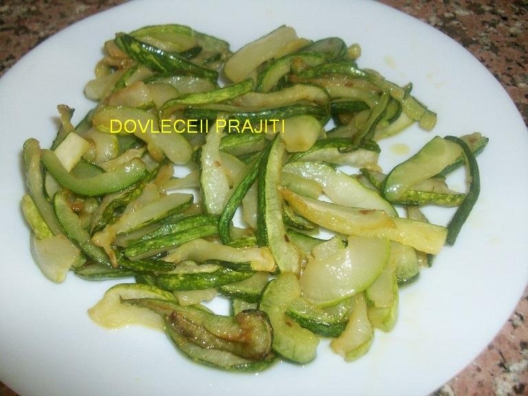 Gratin de penne cu sos