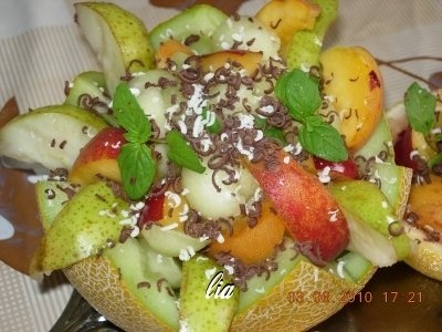 Cupe dulci cu fructe