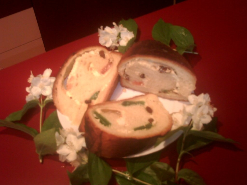 Cozonac cu urda ca la Bistrita