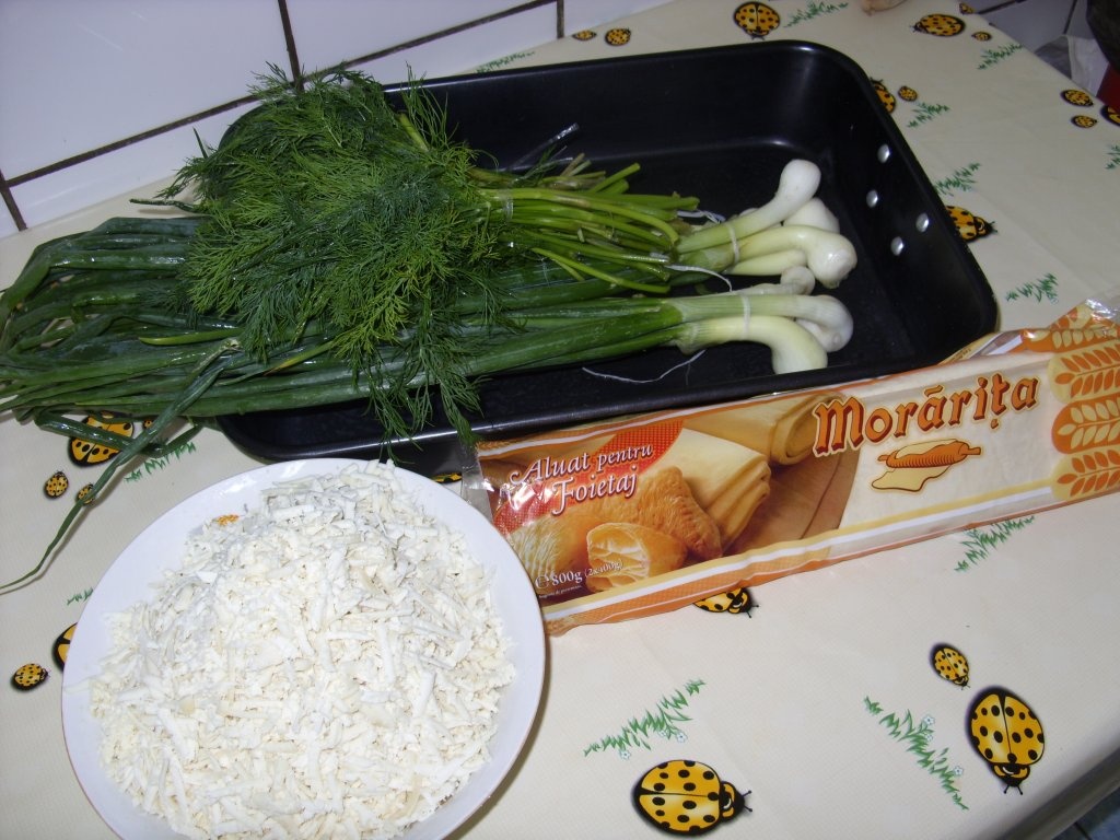 Placinta cu branza si verdeata