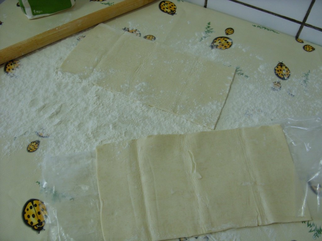 Placinta cu branza si verdeata