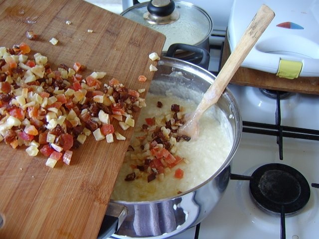 Orez cu lapte si fructe confiate