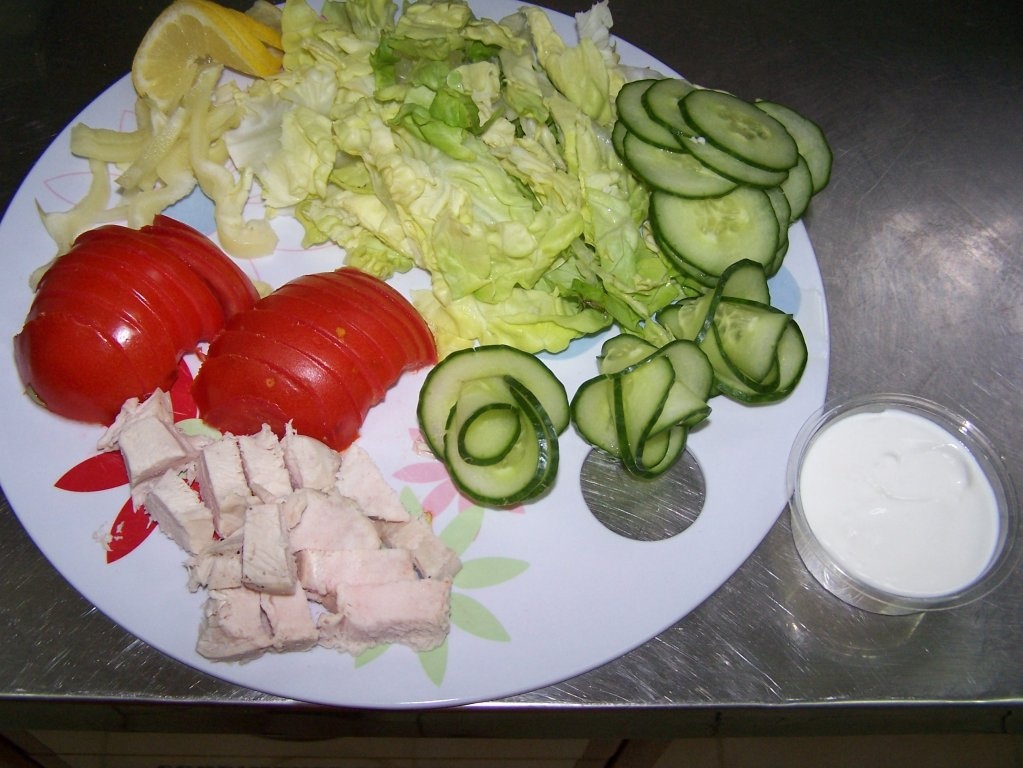 Salata cu pui ...Pentru o silueta perfecta !!!