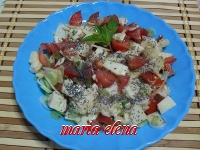 Salata cu rosii, cas si mac