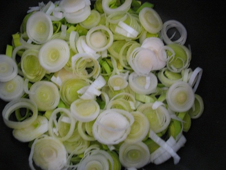 Pastai cu salsa de legume